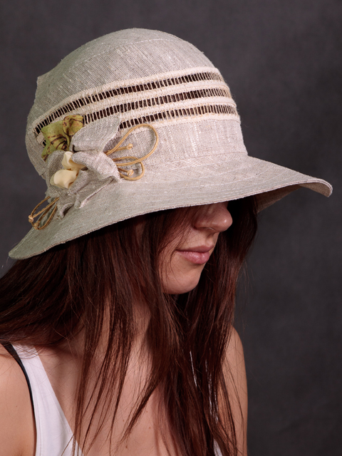 Л - 01 Женские головные уборы шапки из натуральных тканей, производство, продажа оптом