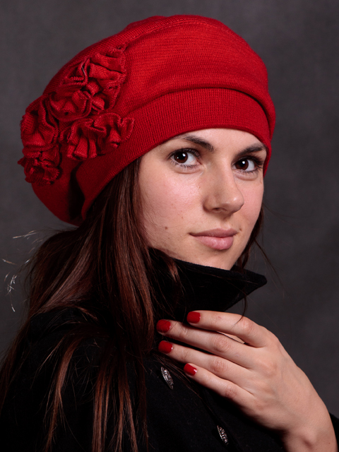Женские головные уборы шапки из трикотажа, производство, продажа оптом